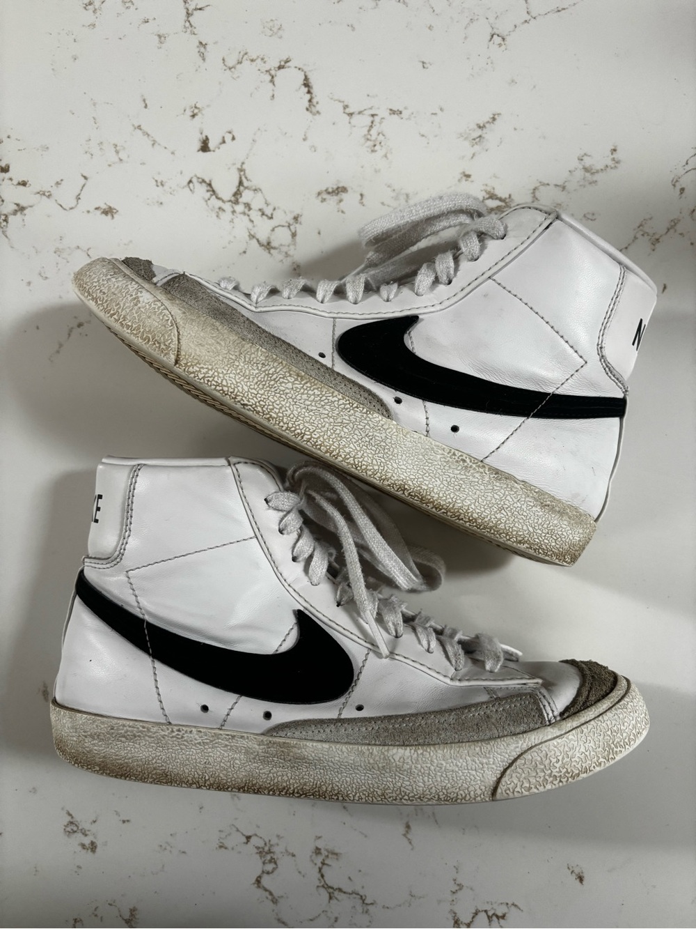 Nike Blazer ‘77 Women’s 6.5 White and Black